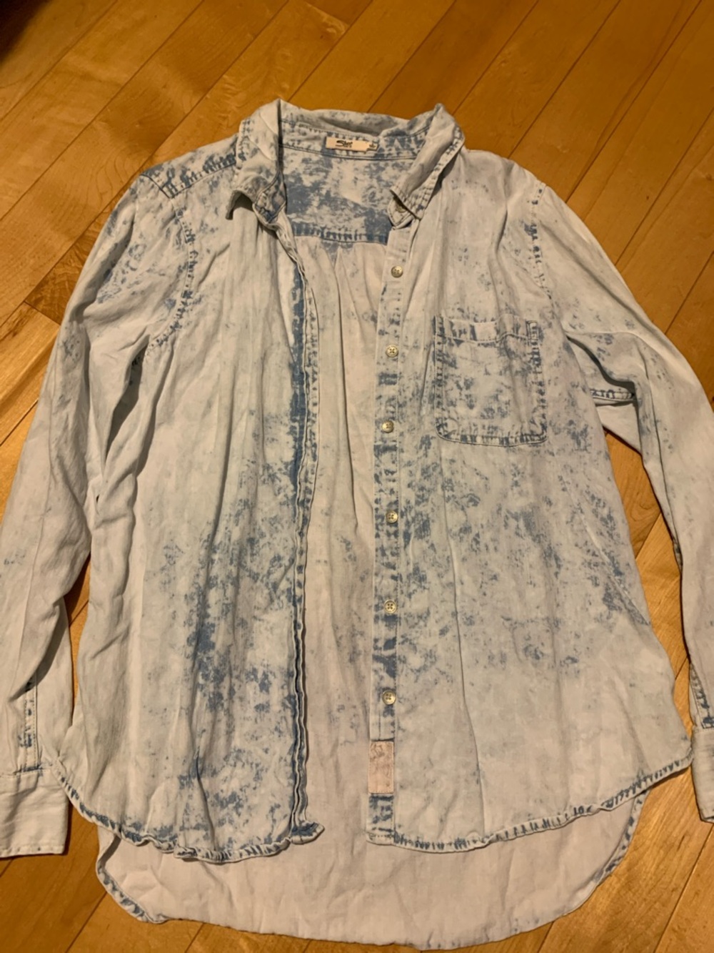 Silver Jeans Light Blue Acid-Wash Button Front Shirt